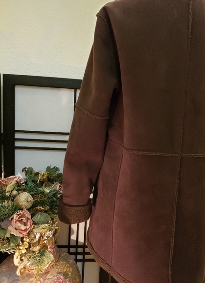 Coat - Picture 6 of 10